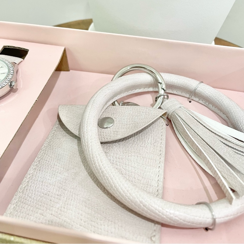 Cream and silver watch and wrist essentials gift box set - Picture 5 of 8